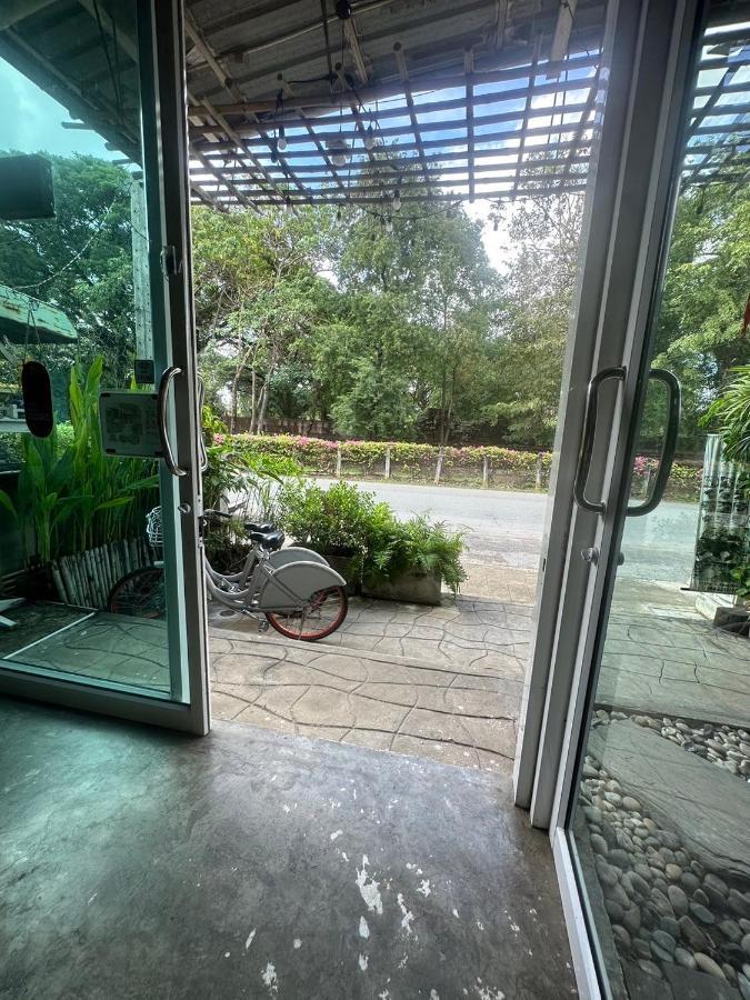 Une Jai Place เรือนอุ่นใจ Phimai Luaran gambar